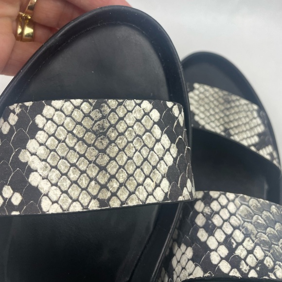 VINCE "Marett" Snake-Embossed Platform Sandals SZ 7 - Picture 7 of 14